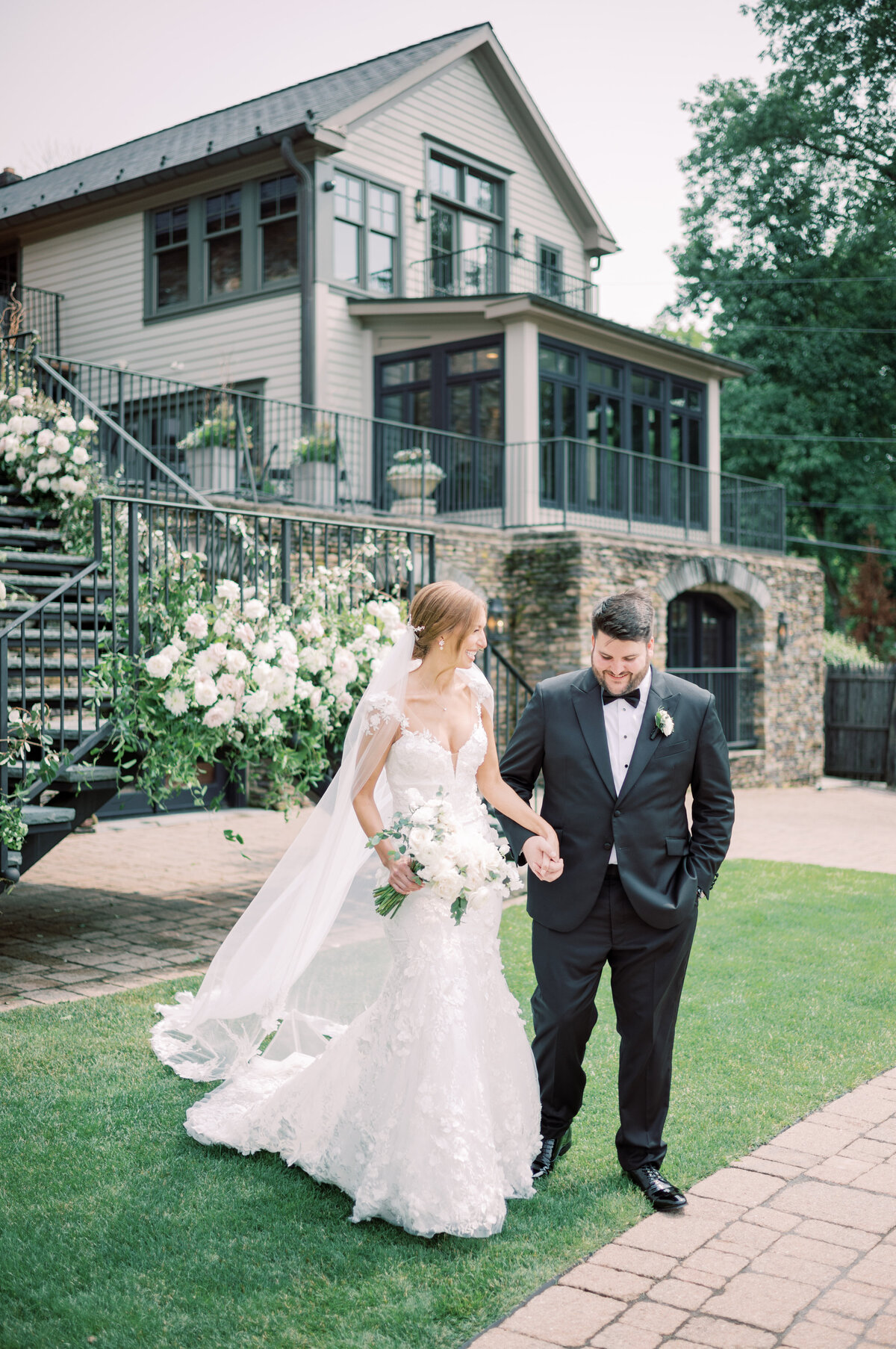 061623_Alyssa-Fred-Wedding_SNEAK-PEEKS-13