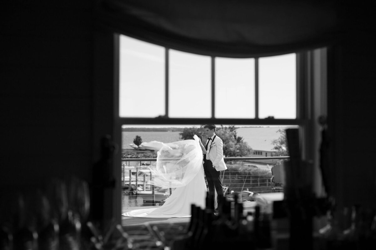 Peconic Bay Yacht Club Wedding by Lisa Blanche Photography
