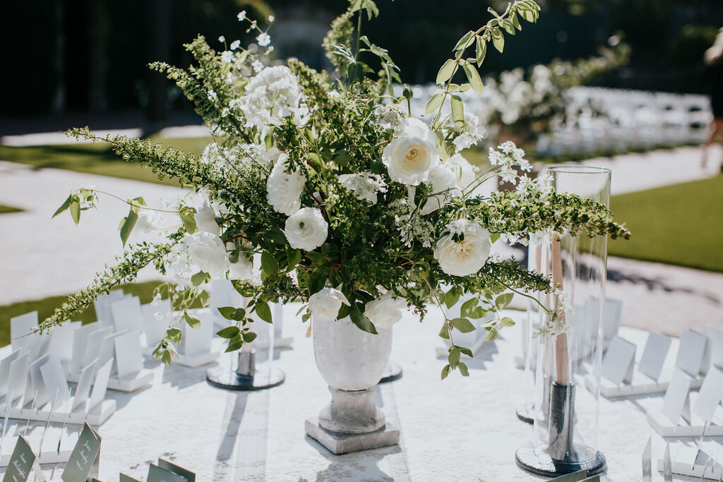 outdoor-wedding-flowers