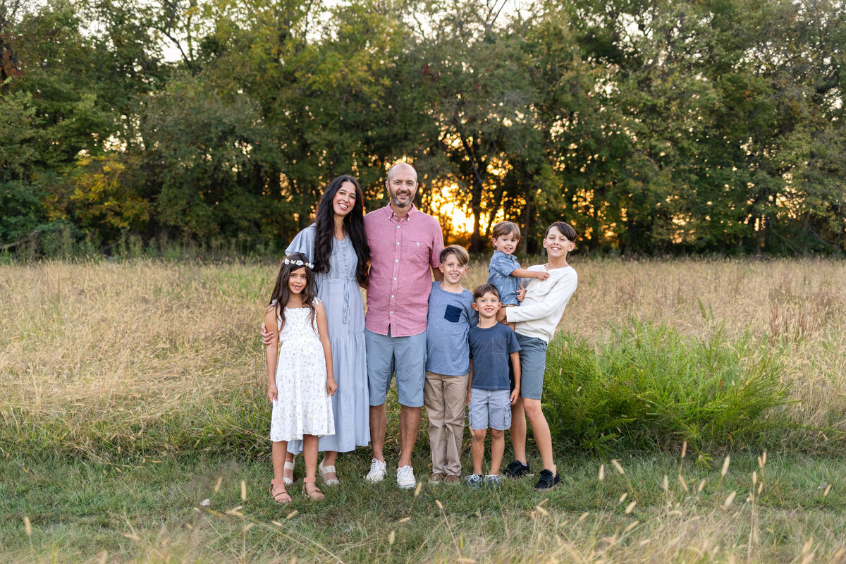 Kansas_City_Family_Photography_field_portrait_smiling_sunset_backlight-14