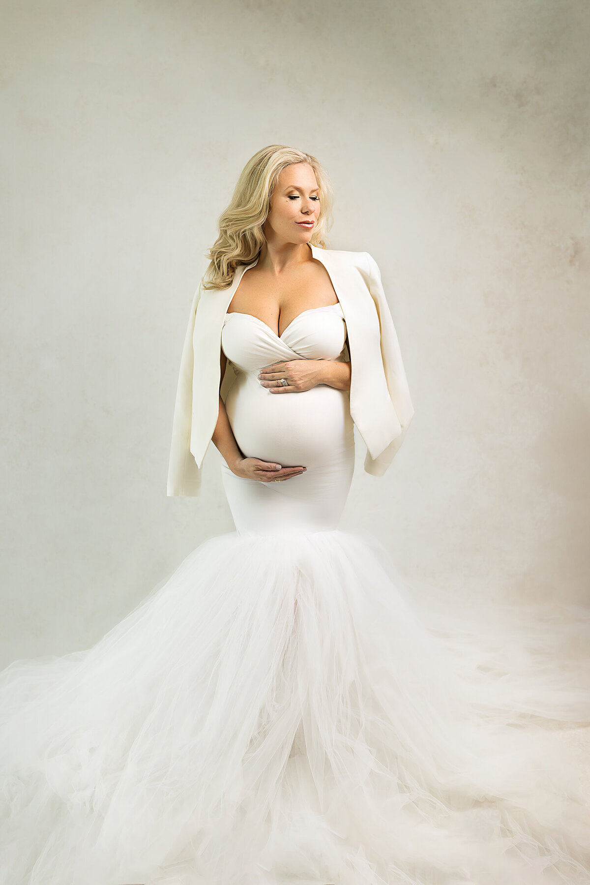 Jenny Havens Photography Dallas Texas Newborn Photographer Studio Motherhood Family Baby Custom Heirloom Imagery Light Airy Luxury JHP 09.17.22 01 WEB