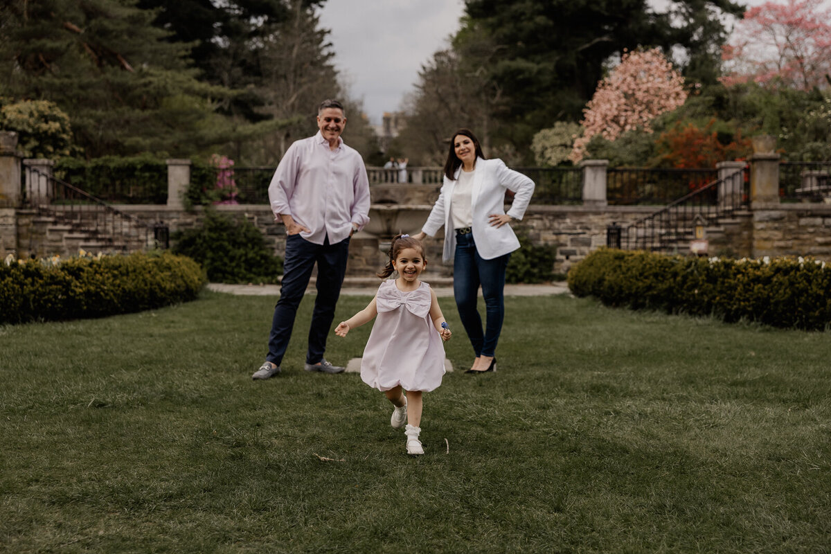 family photoshoot at ringwood botanical gardens nj