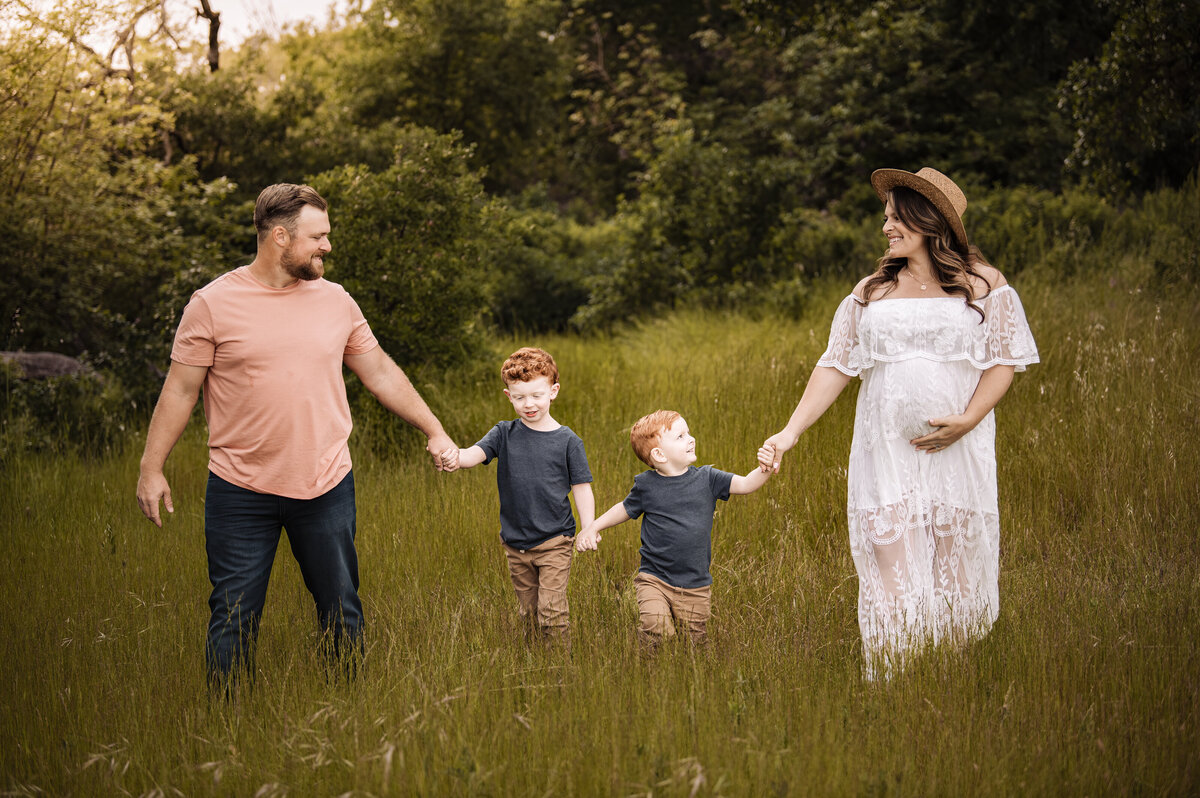 Gold River Maternity Photographer