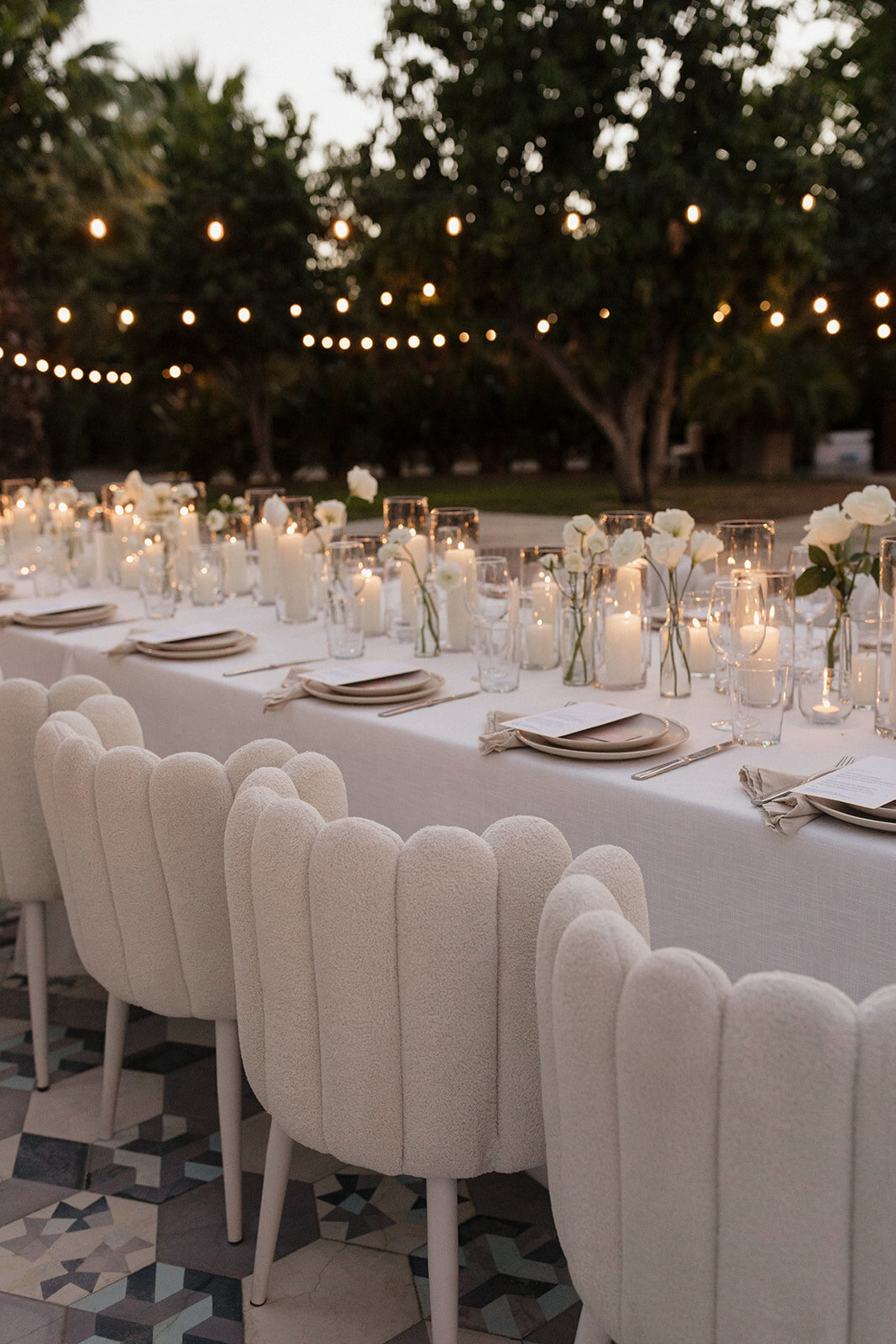 White neutral wedding table at Acre Baja in Cabo San Lucas