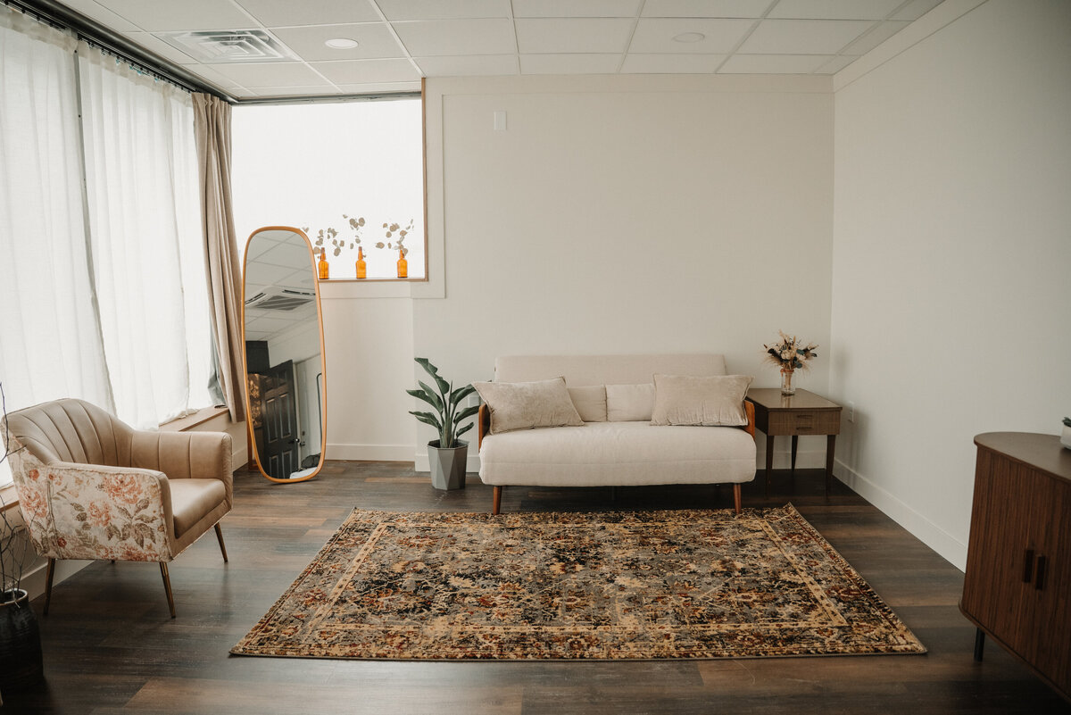convertible couch to bed for photography sessions in bloomington illinois at a studio for renta near downtown bloomington