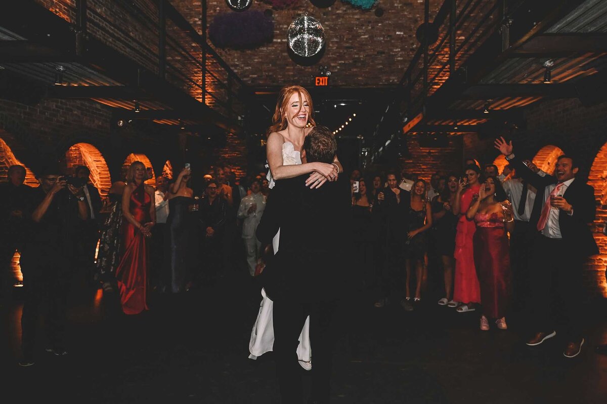 jaclyn-fisher-events-planning-colorful-summer-garden-wedding-in-nyc-156