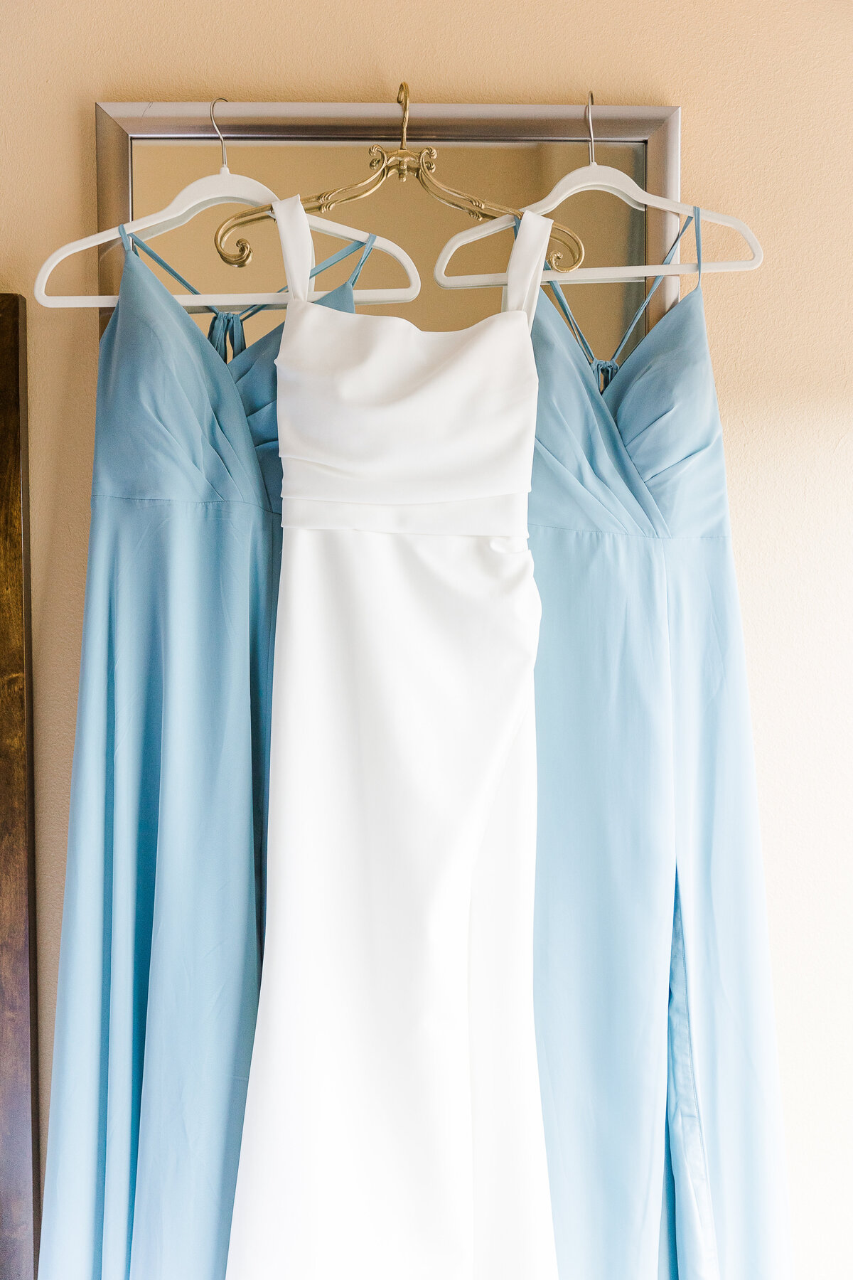 Kyle & Katie wedding sneak peeks. Bella Faith Photography 20