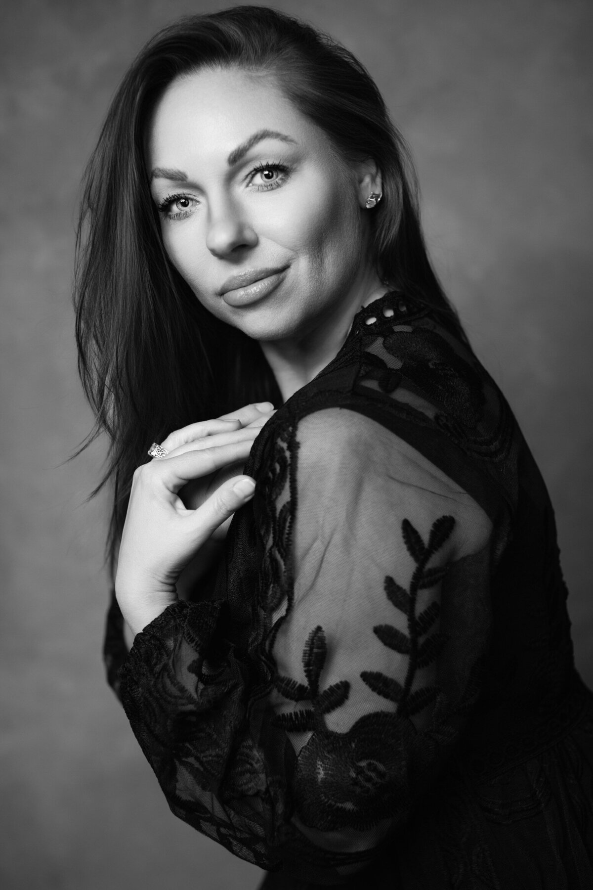 DeepshikhaKushwahaPortraits-40over40-Waukesha-Wisconsin-(19 of 24)