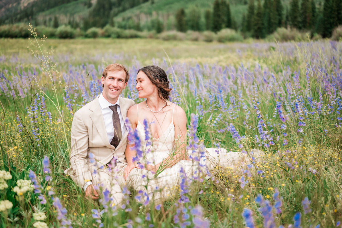 ashcroft-aspen-pine-creek-cookhouse-elopement-wildflowers_1487_blog