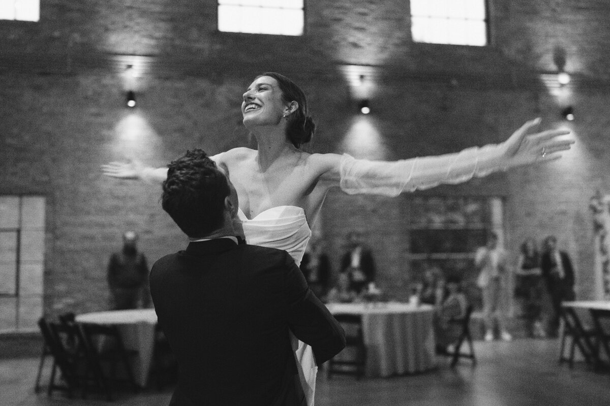 E & E BW Previews GRANT-16