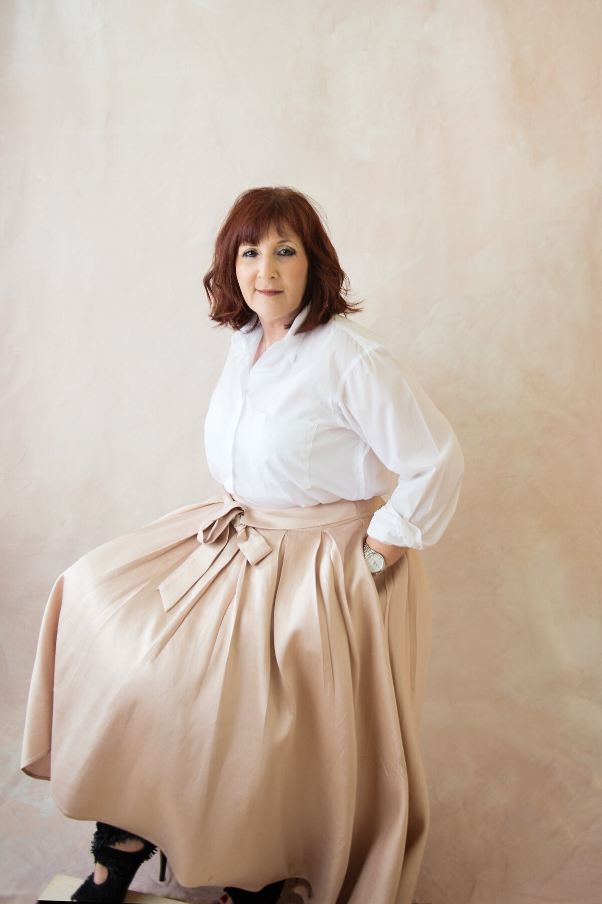 SQP - Vicki PB peach backdrop seated-1