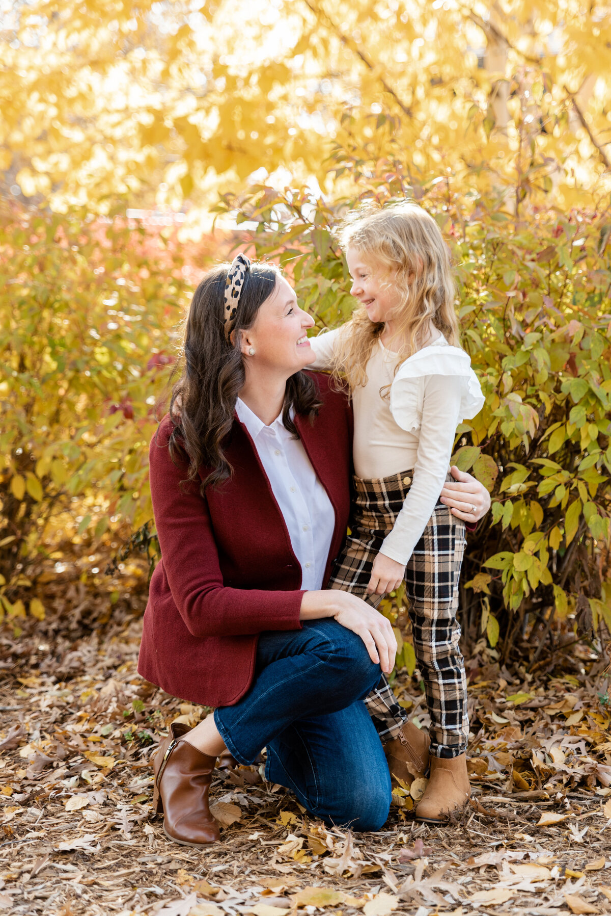 fall-family-mother-daughter