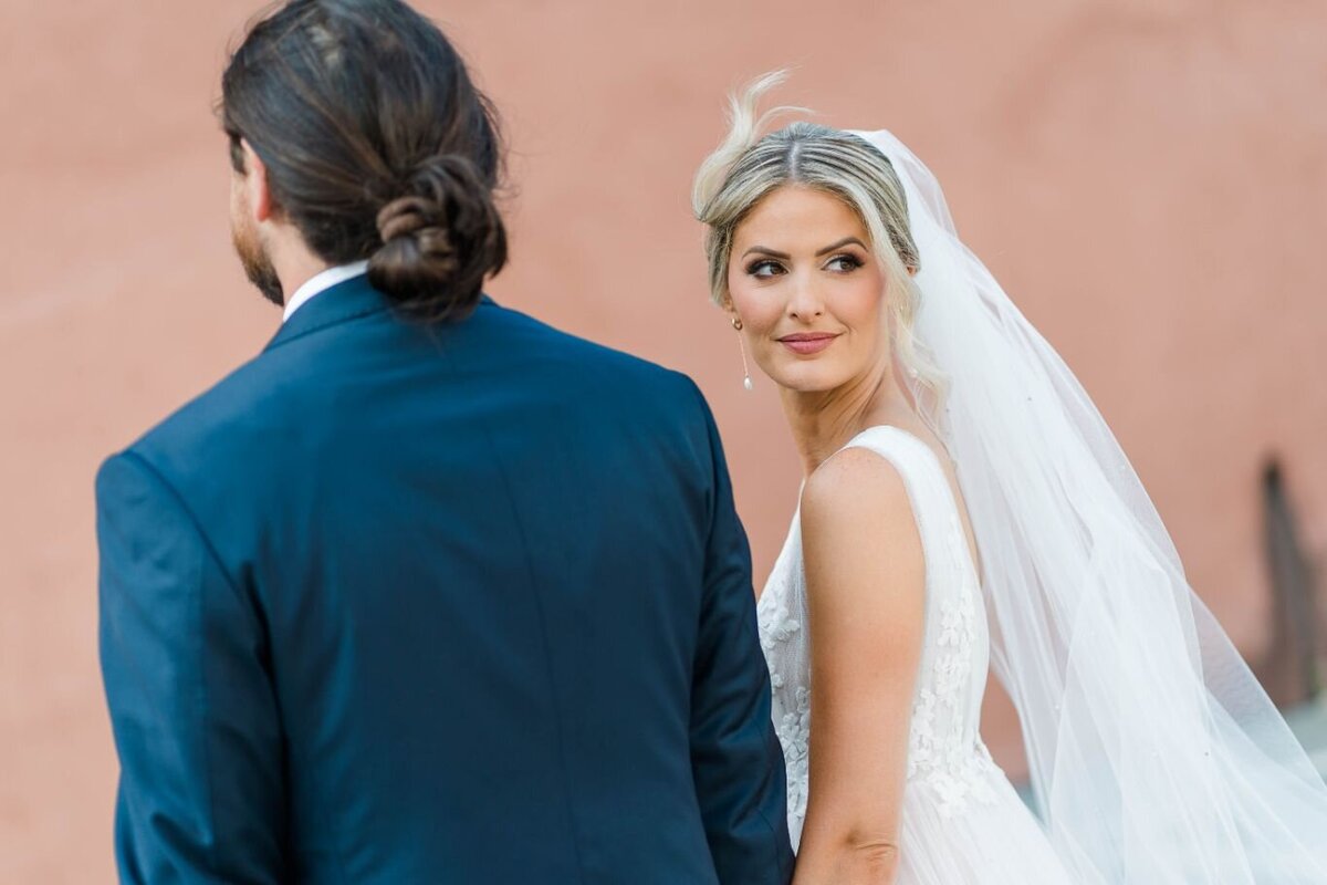 cork-factory-hotel-wedding-couple-portraits-547