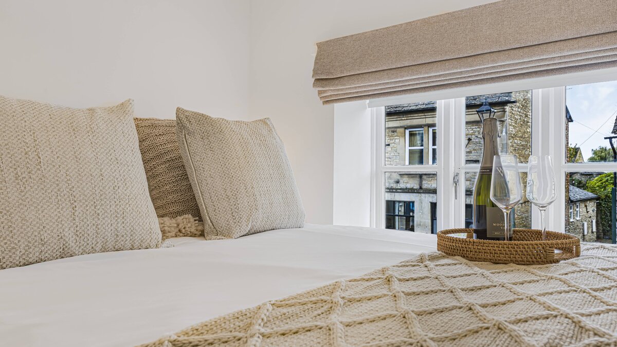 The Hideaway: Luxury 2 Bedroom Cottage
