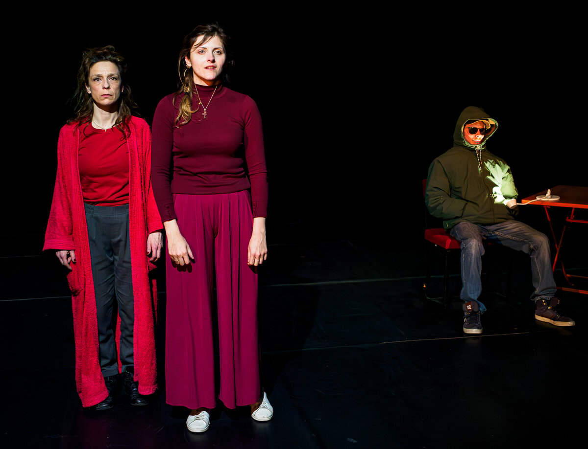 AS IF Cie Troisième Génération mise en scène Sergi Emiliano iGriell  jeu Agnès Delachair, Jules-Angelo Bigarnet, Clémentine Marchand, FaustineTournan, Paul Jeanson et, Matthieu Carrani_4030033-3-Enhanced-NR