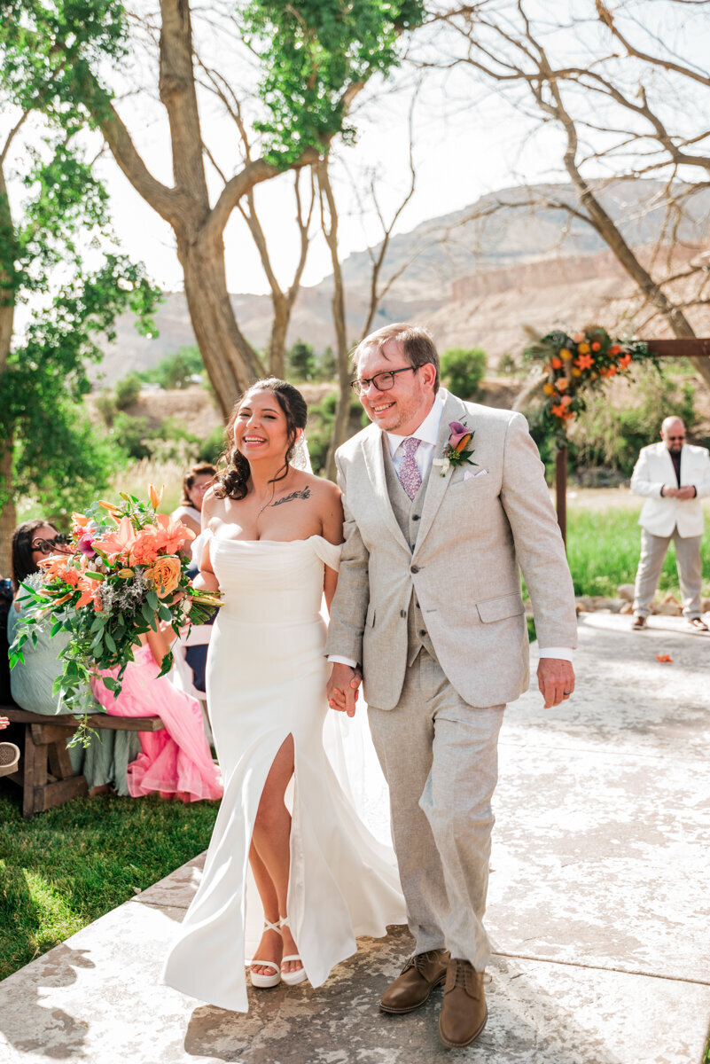 orchard-river-view-spring-wedding_0332_blog