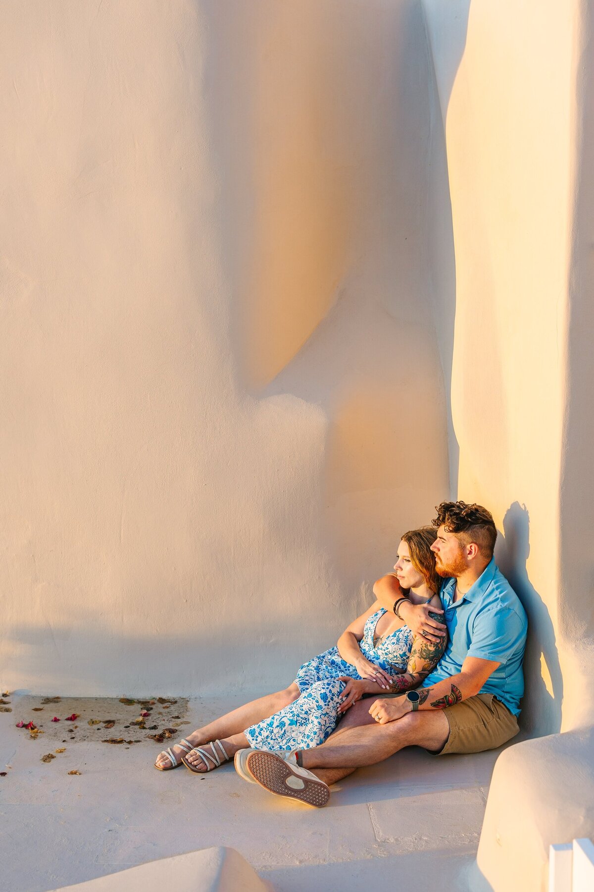 Kelly_Payeur_Photography_Santorini_Greece_Colorful_Engagement_Destination_Photographer_0014