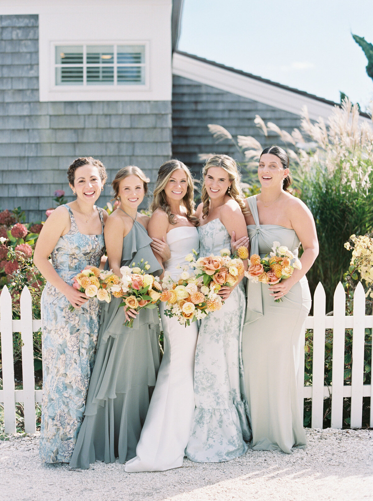 Emily March Photography Wilmington, North Carolina and Destination Wedding Engagement Photographer Heirloom Photography for Memorable Gatherings Light Airy Sentimental Imagery Images Weddings_Castle Hill Inn Wedding - 011