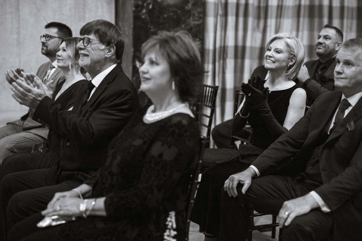 guests-clapping-after-ceremony