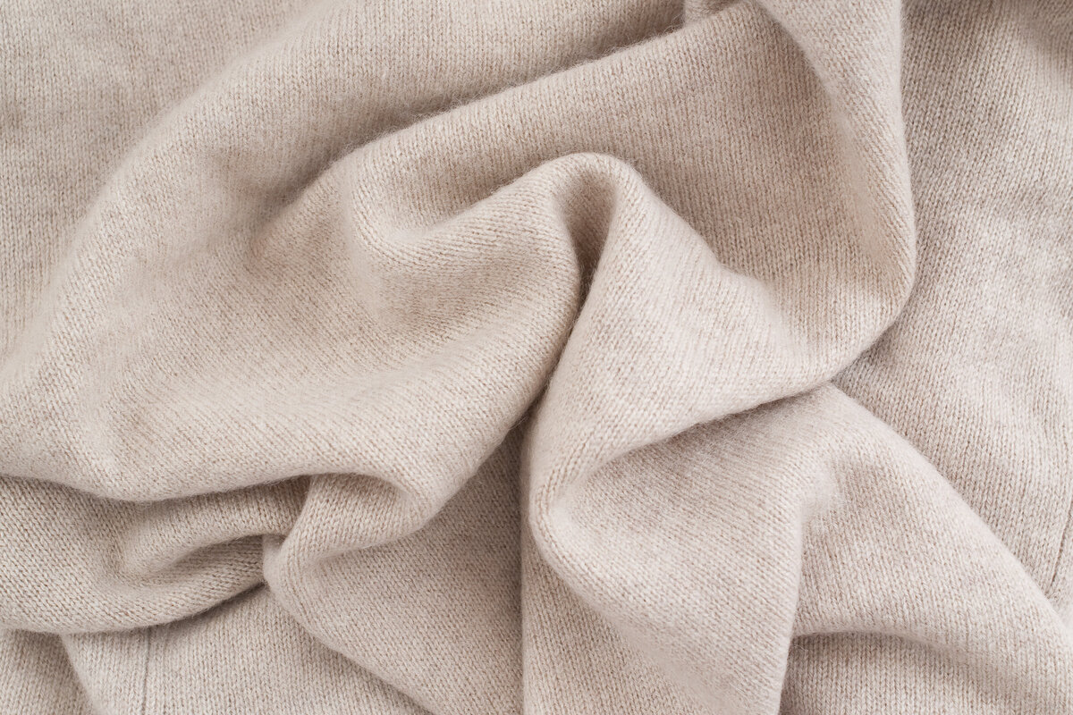 selvedgenyc_cashmere_AdobeStock_59478712