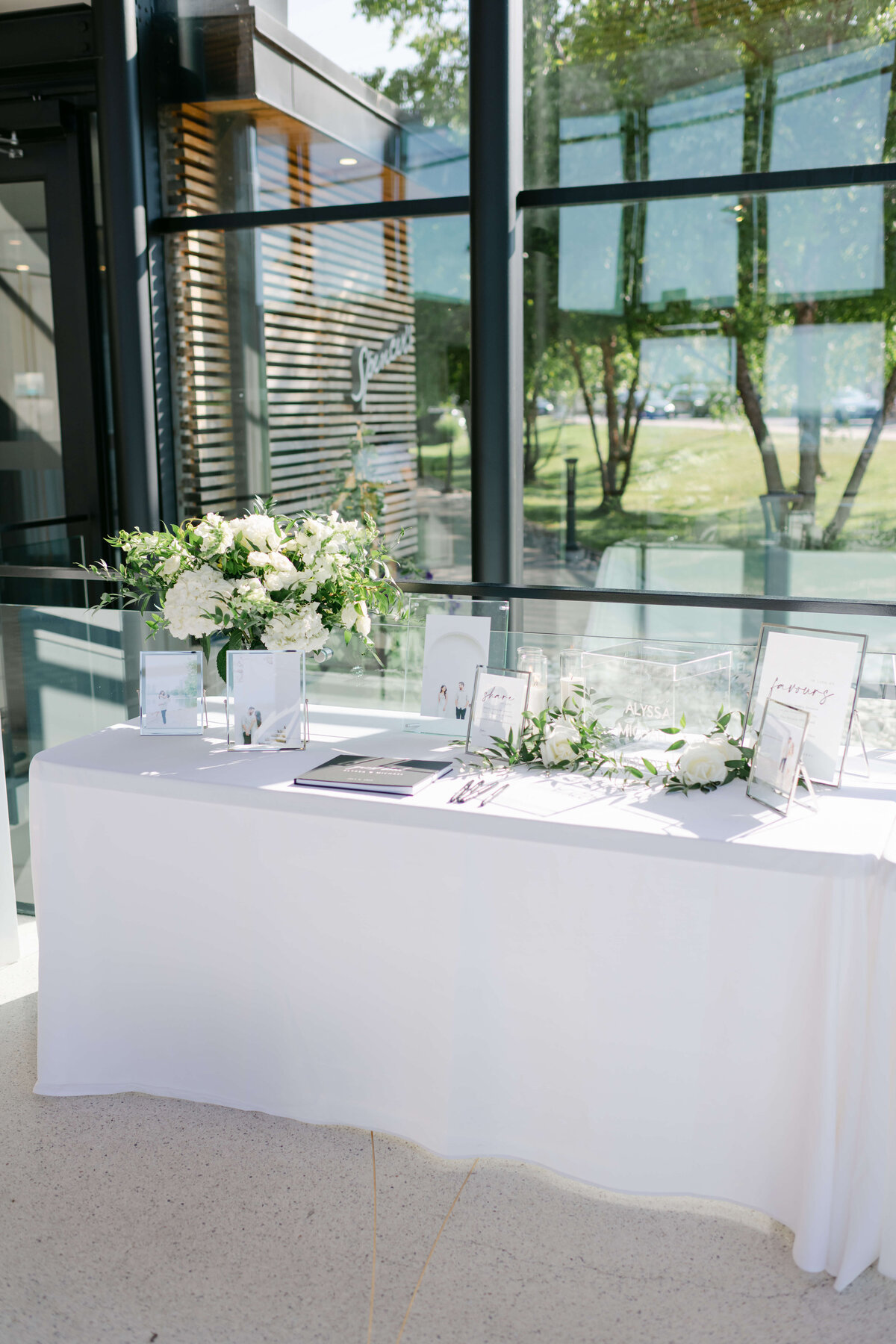 Guestbook Table