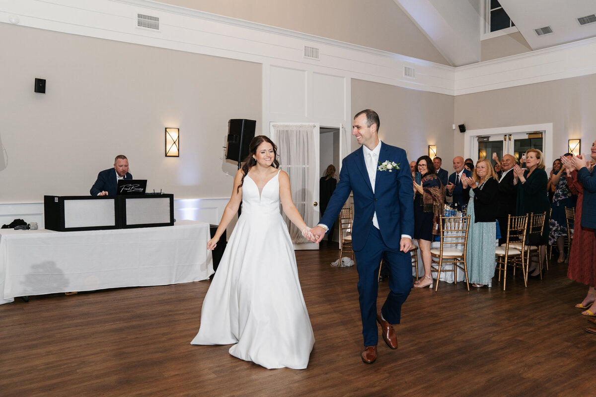 Elegant wedding decor and florals at Waverly Oaks venue