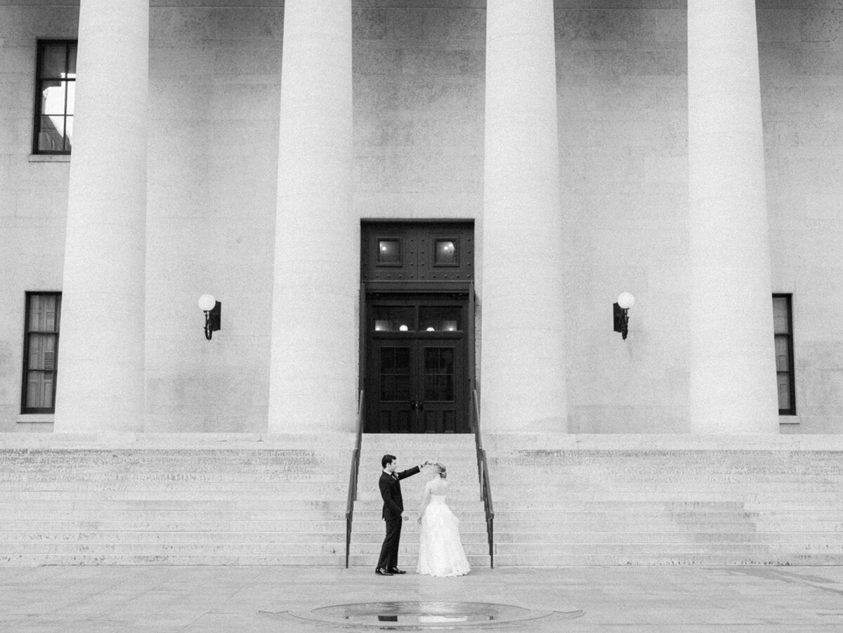 Jordan & Natalie Ott_Ohio Statehouse-934