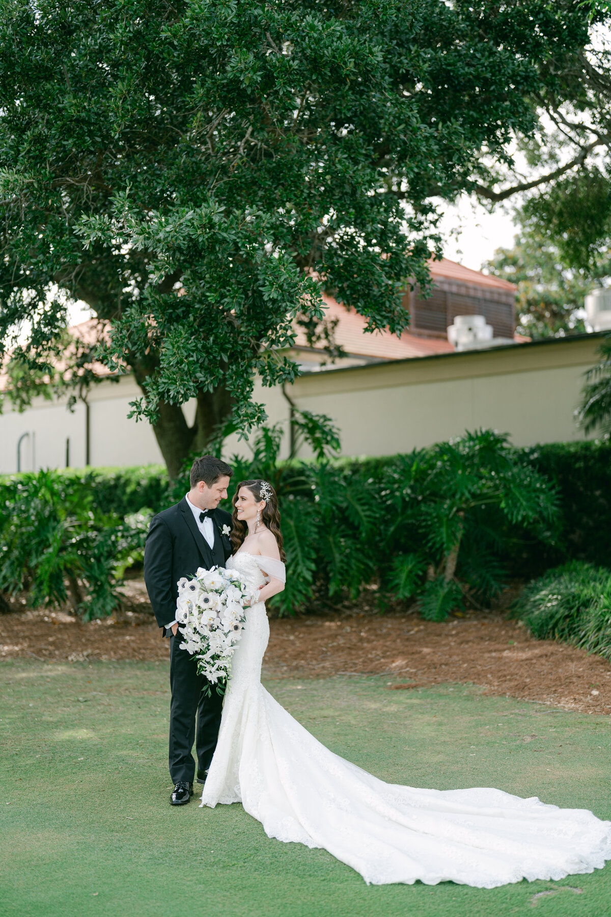 Kristen Weaver Photography Orlando Florida Destination Photographer Worldwide Wedding Editorial Fashion Inspired Clean Film Digital KWP Soft Classic 0813