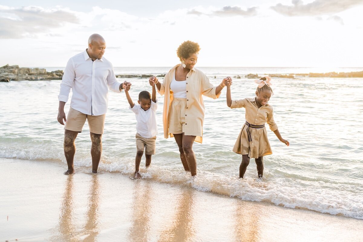 Oahu family photographer near Ko'olina Oahu