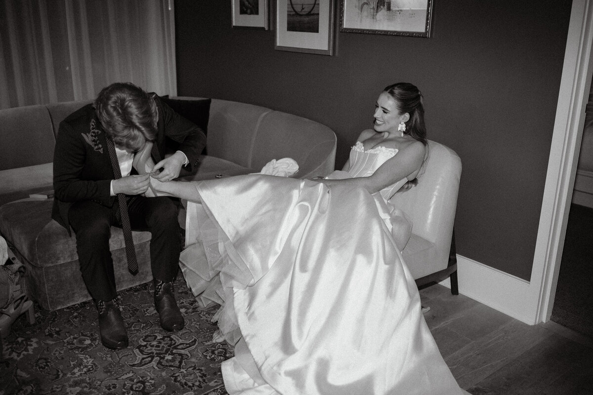 Savannah Wedding Photographer - Perry Lane Hotel Wedding- Karen Norian Photography-Laura and Pierce-0393