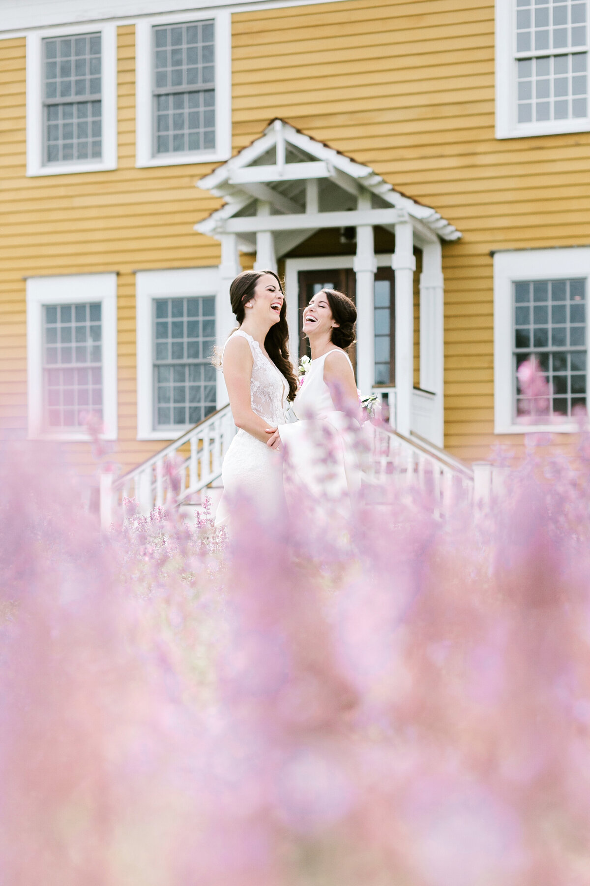 Ashley&Katie-WillowCreekWinery-EmilyWrenPhotography-052