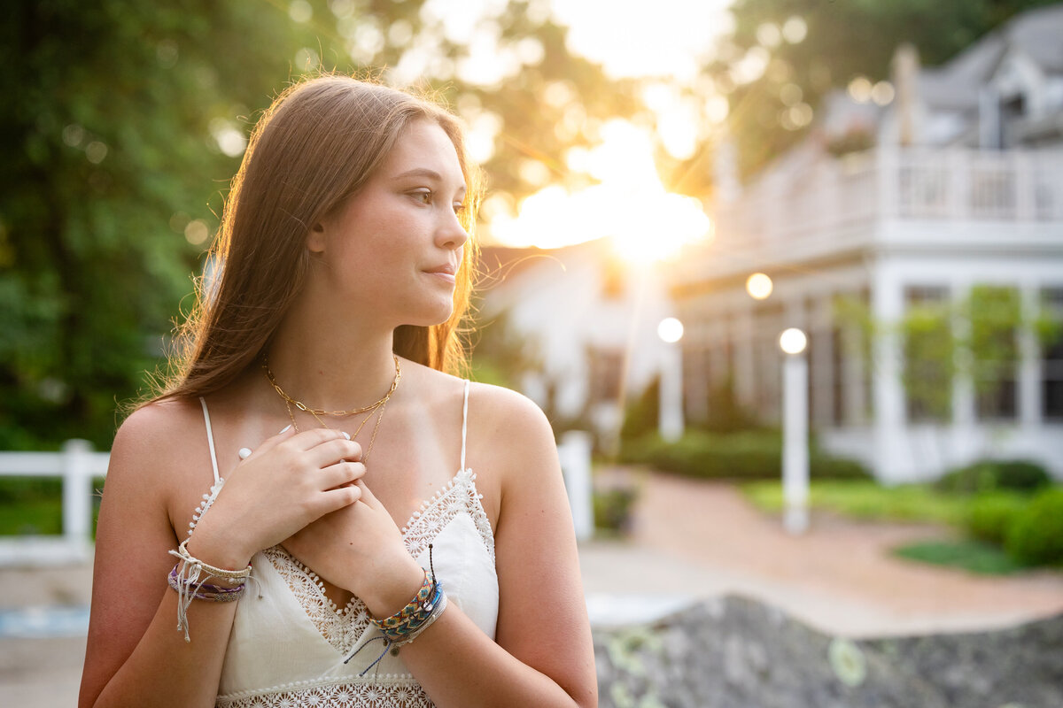 backlit-golden-senior-portrait-lisa-gilbert-photography