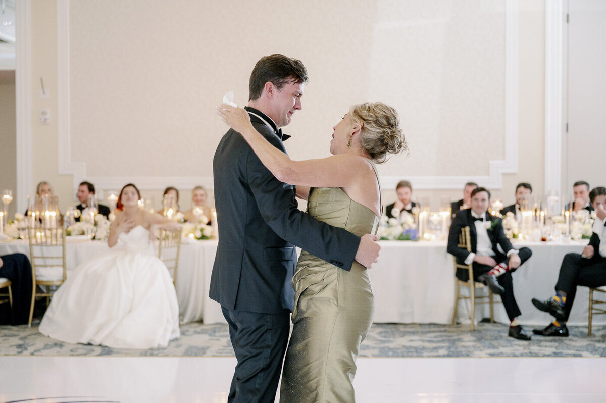 Notre-Dame-Smith-Ballroom-Summer-Wedding55