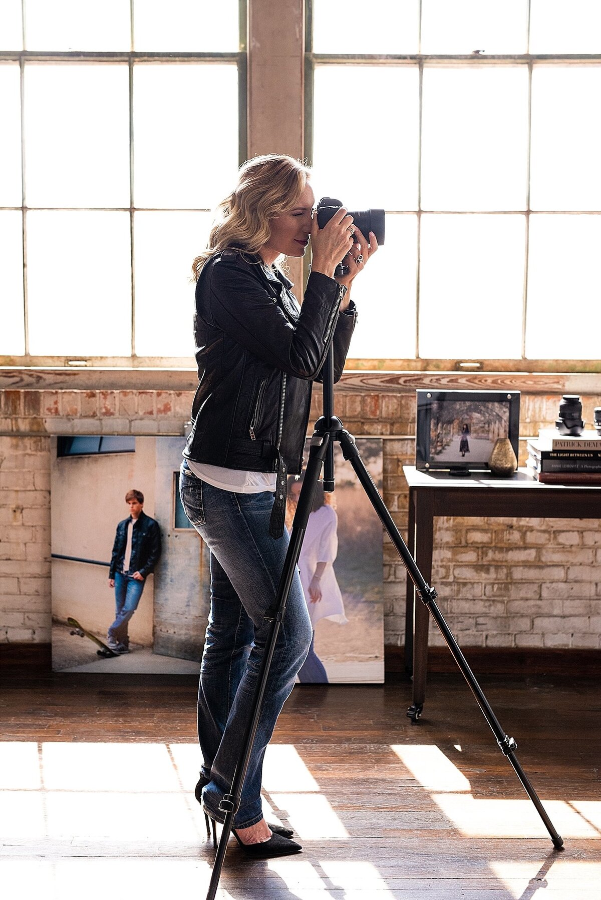 photographer-in-studio-action-pictures