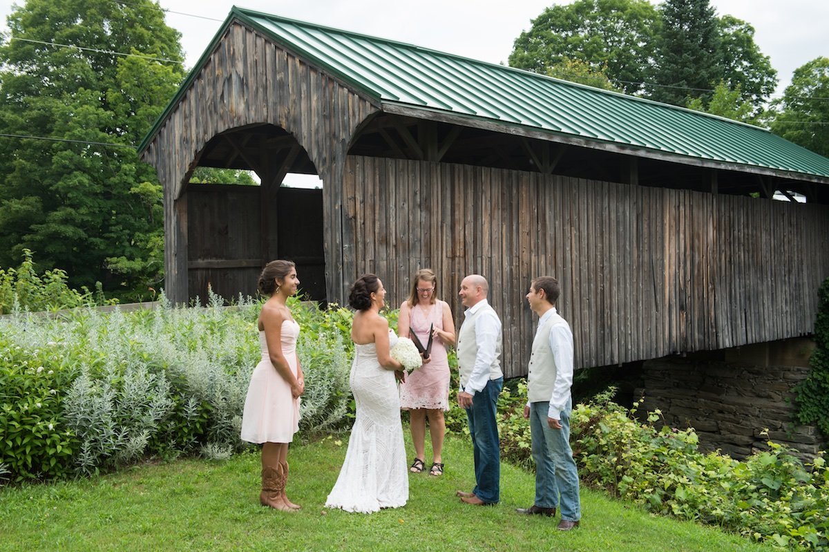 find wedding photographer for small family elopement