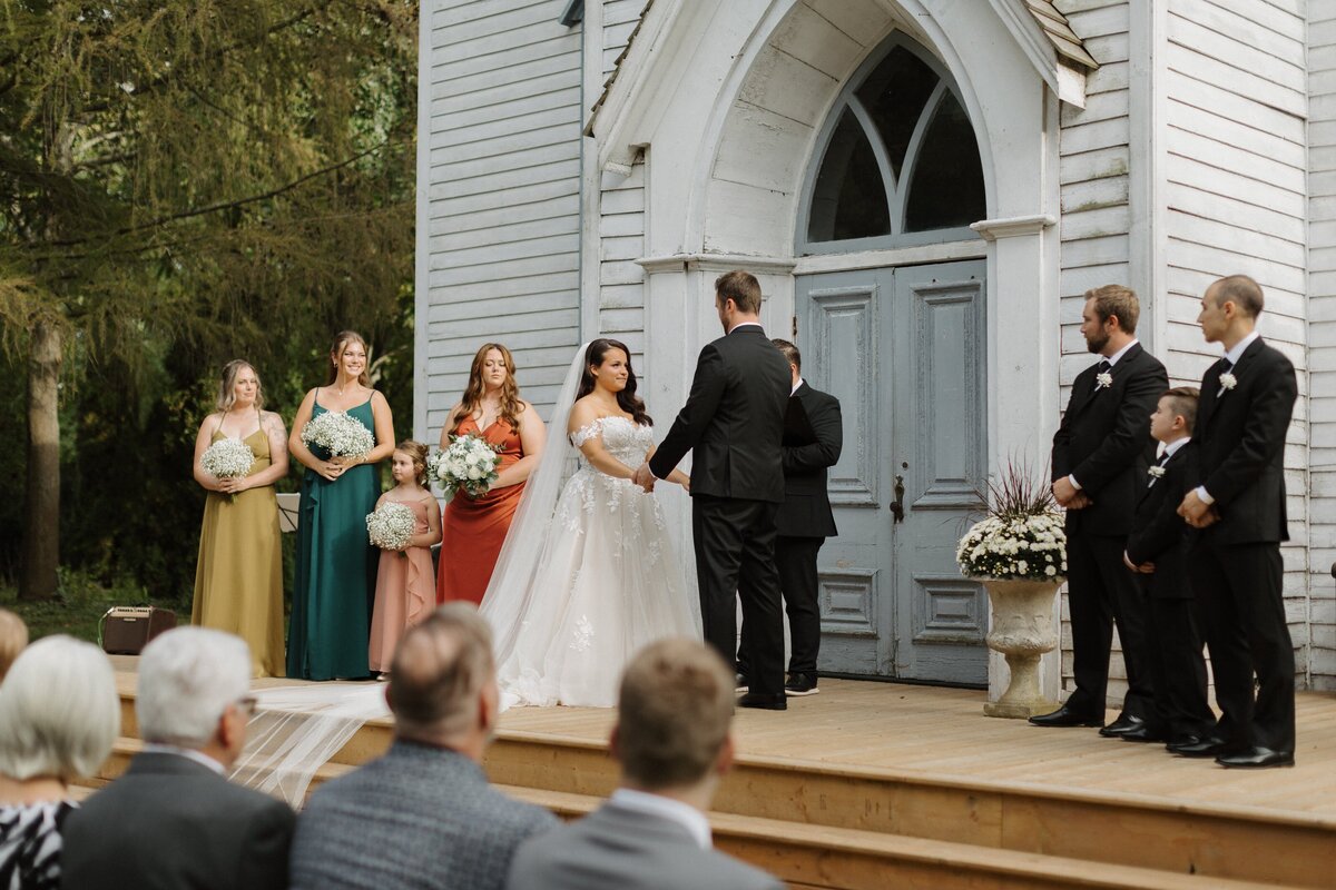 M&M Cranberry Creek Wedding Flowers17