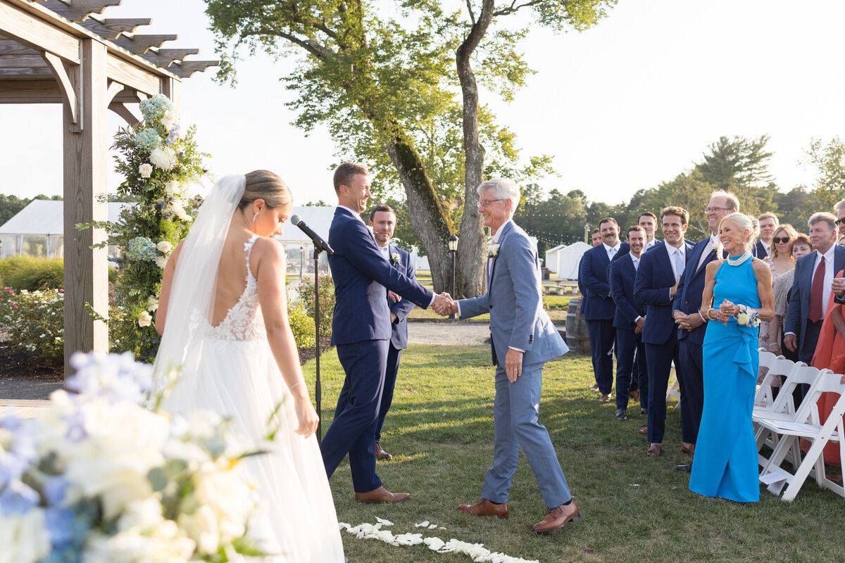 SouthJerseyWeddingPhotographer_RenaultWInery_48