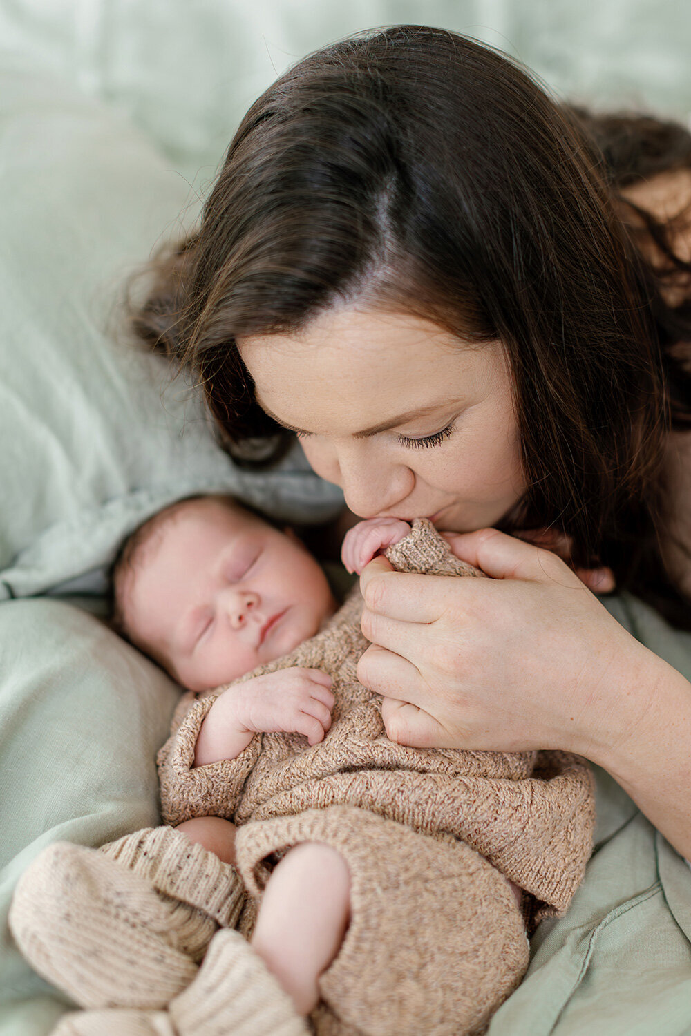 Timeless photos with newborns
