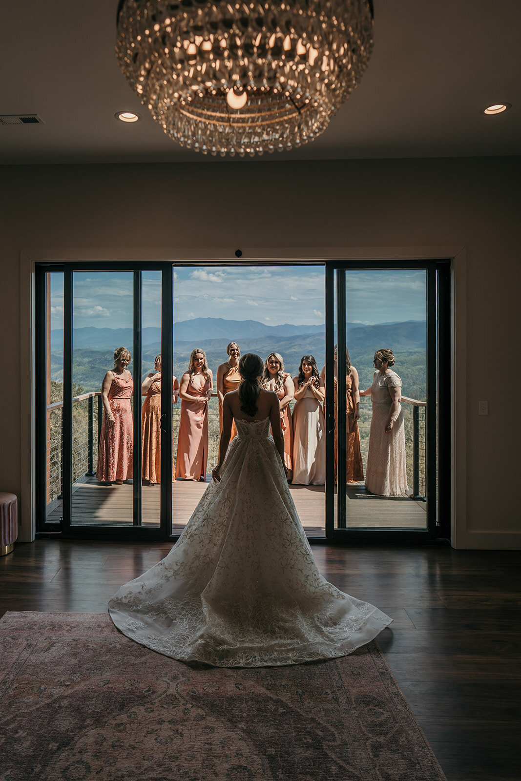 gatlinburg-tn-destination-wedding-venue-bridal-party