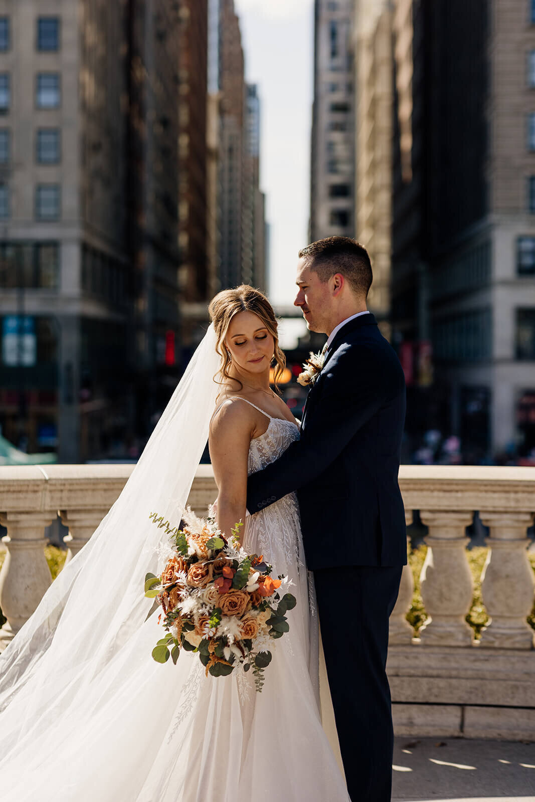city-view-lofts-modern-downtown-chicago-wedding-037