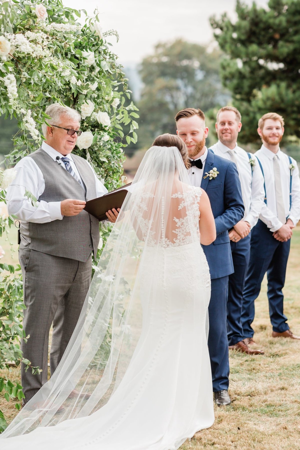 Barn-Kestrel-Wedding-11-min