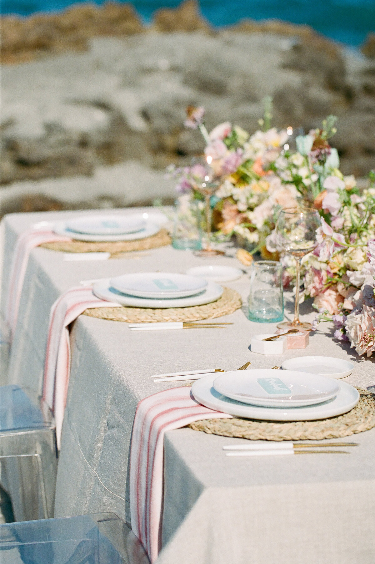 A tablescape at the beach.