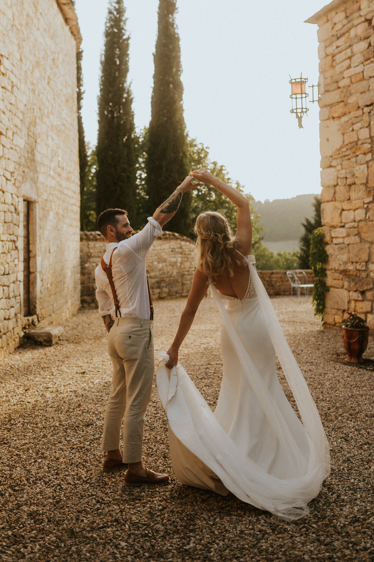 Kirstyandjames_chateaudecas_lauradeanphotography_dorsetweddingphotographer-1002-1