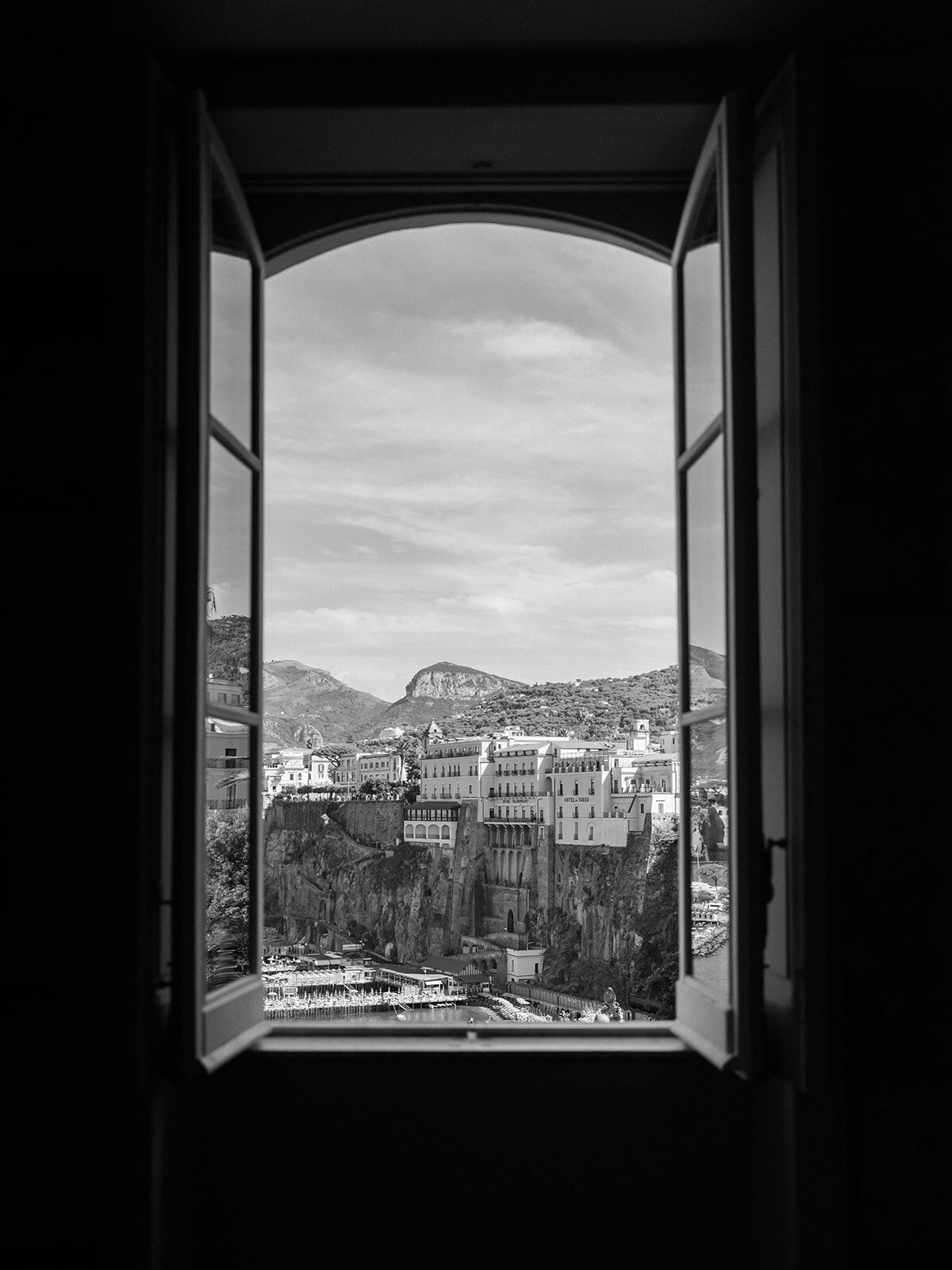 Ian & Frankie Italy Wedding - Scene Setting-107