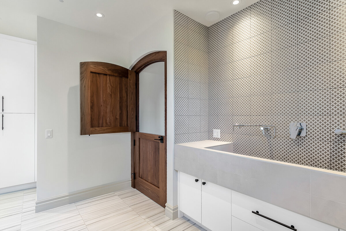 4719 CHARLES DR-4838-HDR