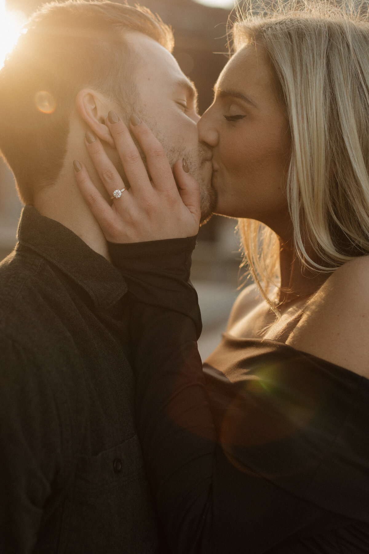 Indianapolis engagement photographer romantic couple portrait