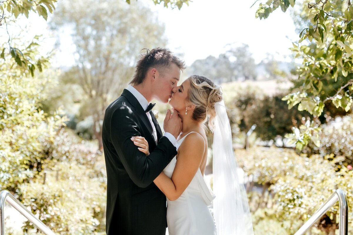 Elope-micro-wedding-elopement-yarravalley-melbourne-Balgownie-Estate51