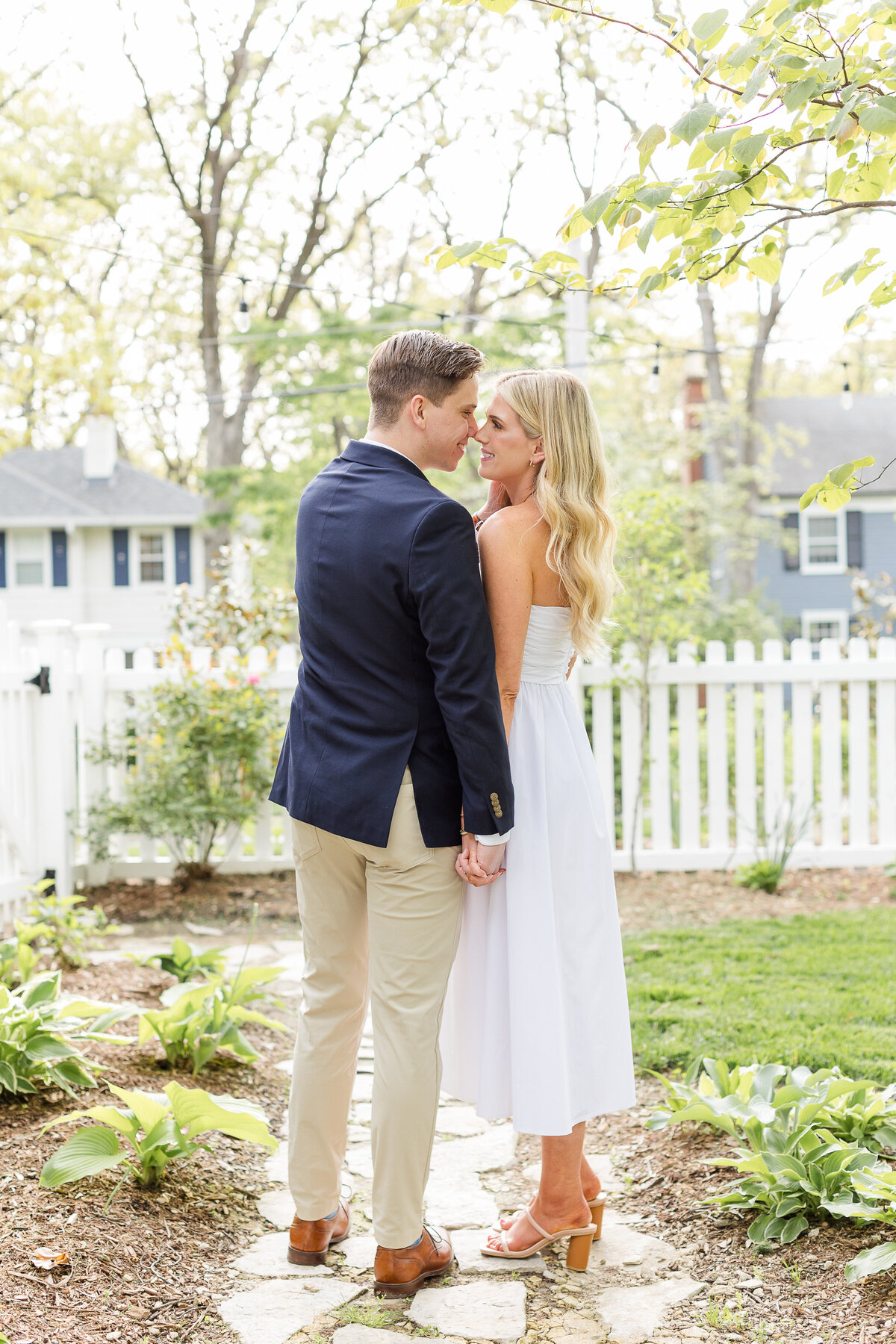 isabel and zach engagement sneak peeks . Bella Faith Photography 27