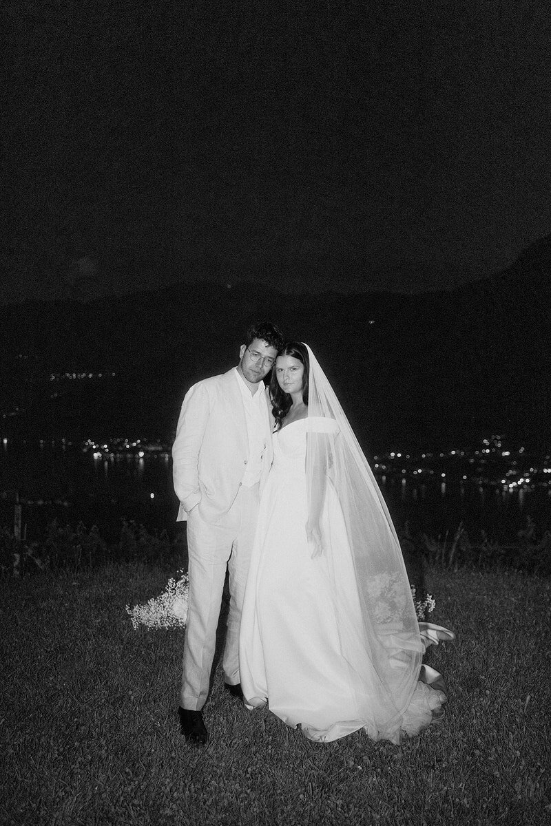 wedding-couple-portrait-castello-di-morcote-flash-laurianevega