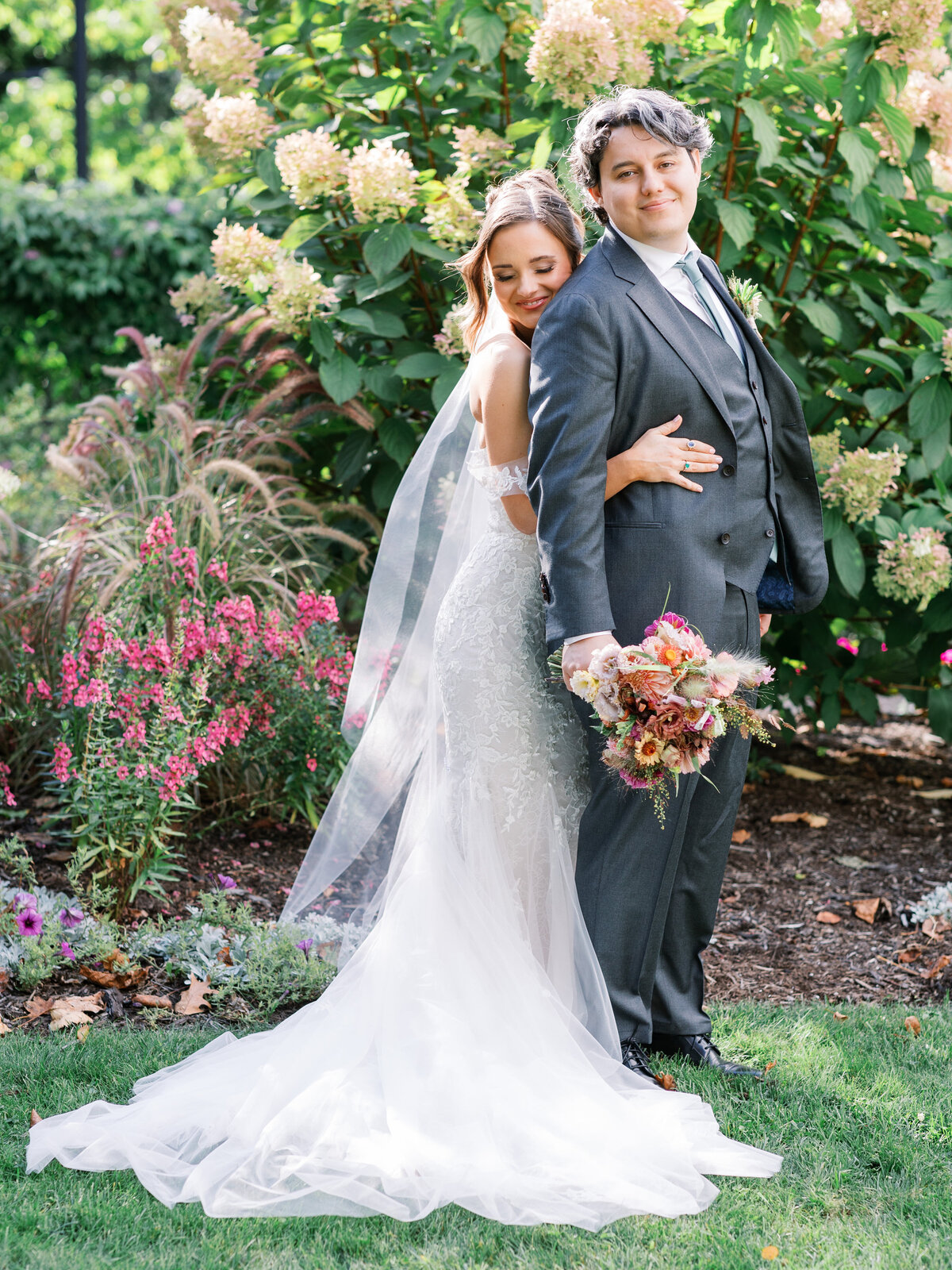 pittsburgh-wedding-photographer-phipps-botanic-gardens-conservatory-wedding-outdoor-lgbtq-luxury-photography-light-and-airy57